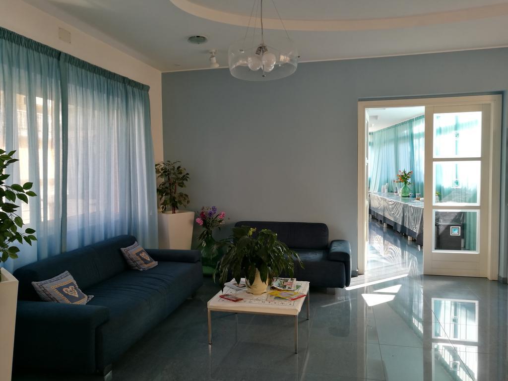 Bed and Breakfast Rock Garden Gaeta Exterior foto
